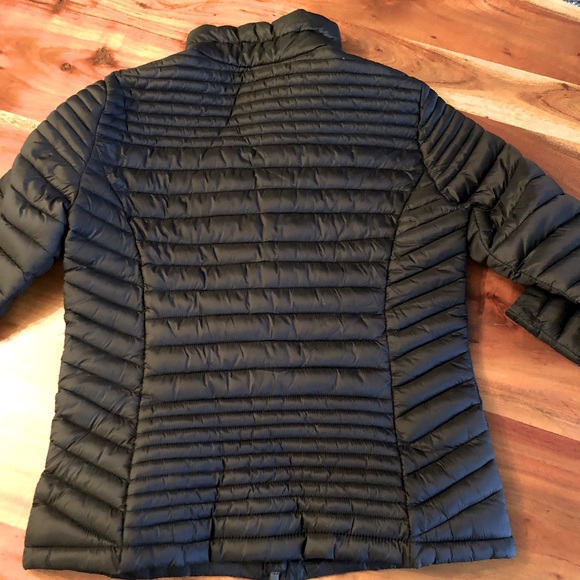 Ladies fitted jacket. Size small. Perfect for spring/fall. Never worn! - Picture 6 of 7